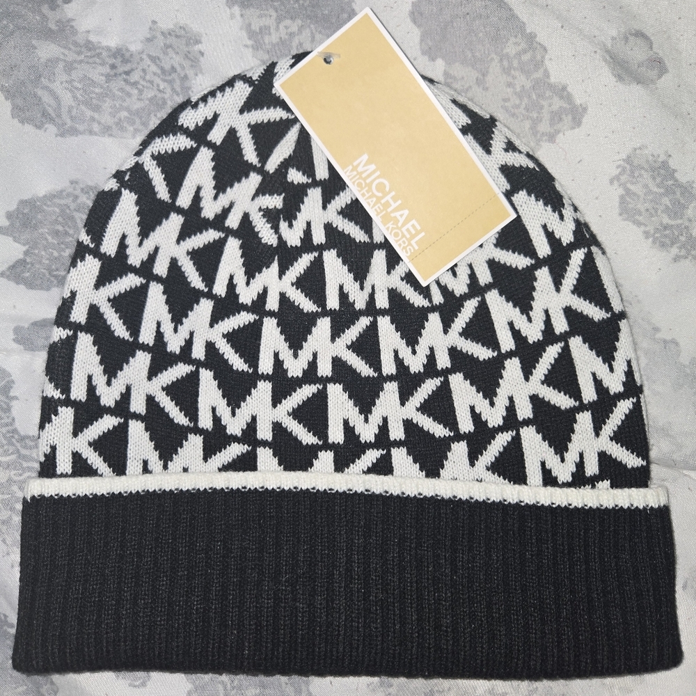 Michael Kor Womans Hat